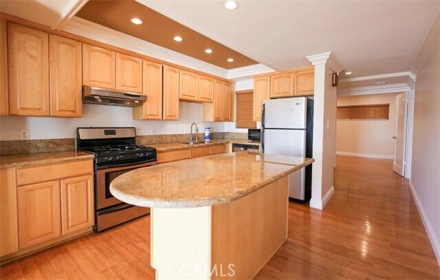 Building Photo - 100 Cliff Dr