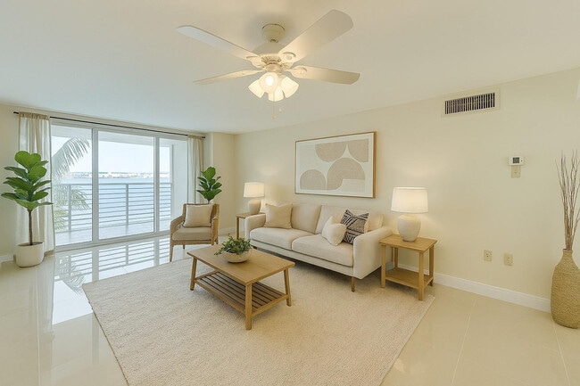 Building Photo - 1175 NE Miami Gardens Dr