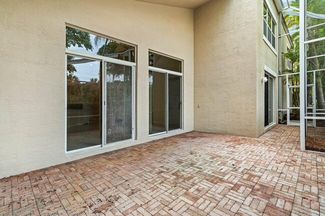Building Photo - 7690 Hummingbird Ct