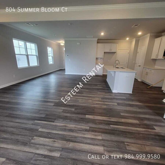Building Photo - 804 Summer Bloom Ct
