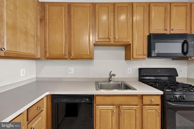 Building Photo - 12001 Market St