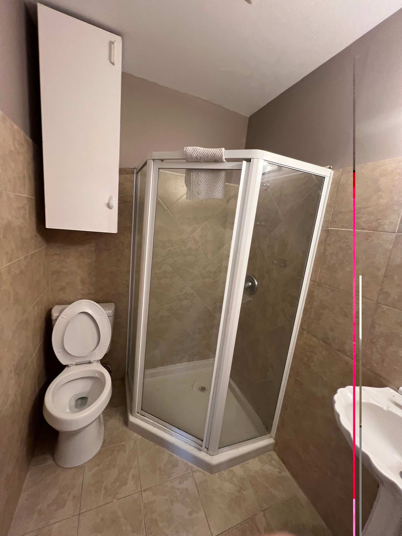 Building Photo - 4324 Hedge Dr N