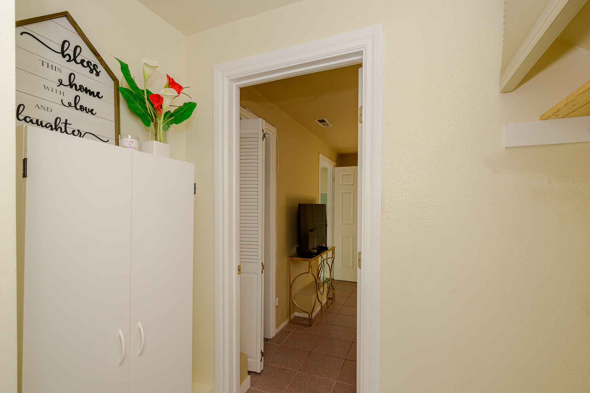 Building Photo - 2733 Ortega St