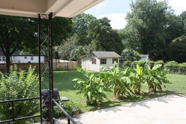 Building Photo - Charming 3BR House in Charlotte
