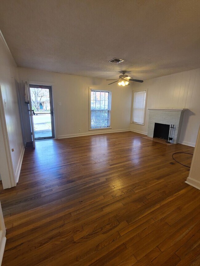 Building Photo - 2930 S Donnybrook Ave