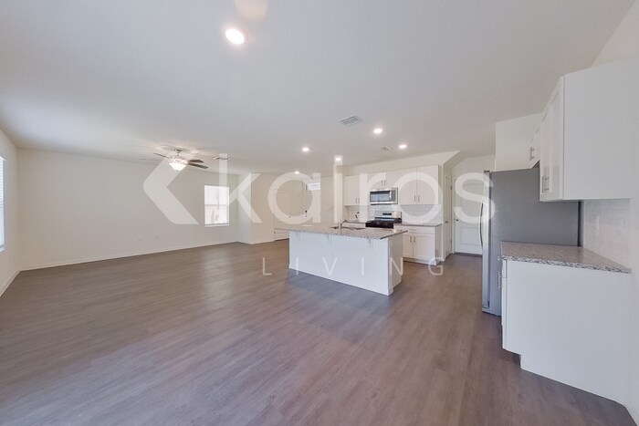Building Photo - 32045 Katelin Cir