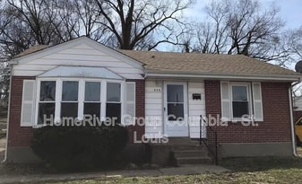 Building Photo - 830 Pershall Rd