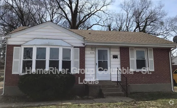 Building Photo - 830 Pershall Rd