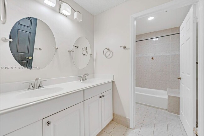 Building Photo - 15255 SW 108th Terrace