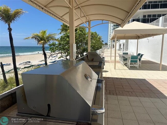 Building Photo - 3500 Galt Ocean Dr