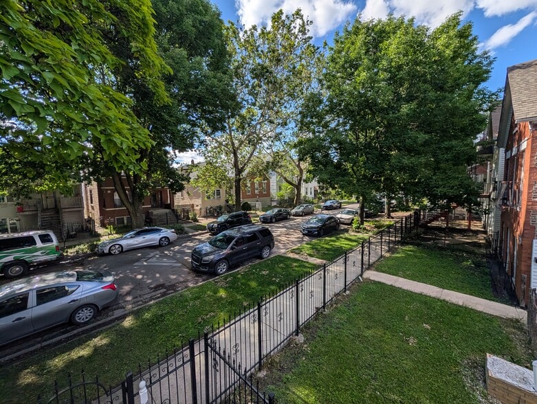 Building Photo - 2843 S Kildare Ave