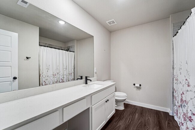Building Photo - 15011 Red Buckeye Dr