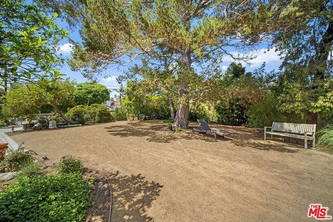 Building Photo - 28952 Selfridge Dr