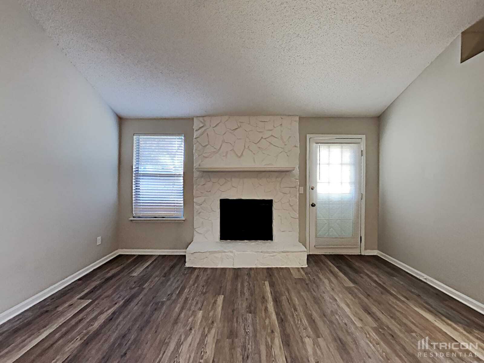 Building Photo - 9736 Villiers Dr S