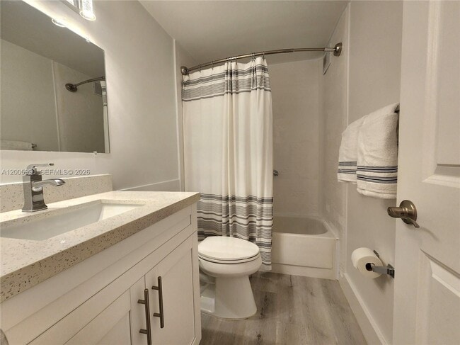 Building Photo - 3505 S Ocean Dr