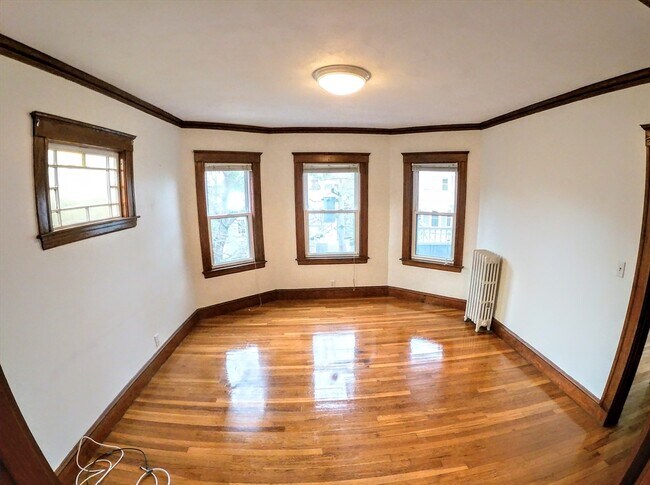 Building Photo - 298 Chestnut Ave