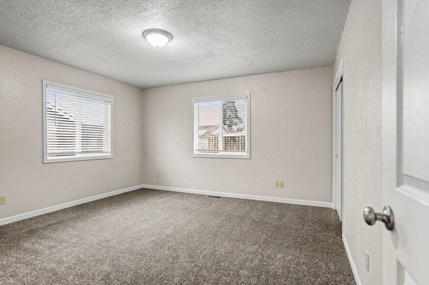 Building Photo - 4110 Coolidge Dr SE