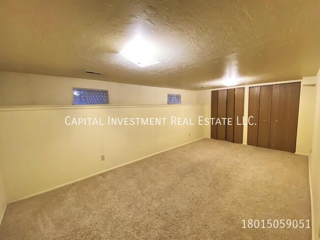 Building Photo - 1455 E 4230 S