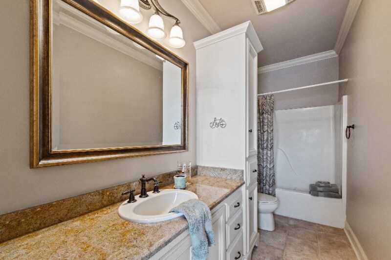 Building Photo - 118 W Bayou Pkwy