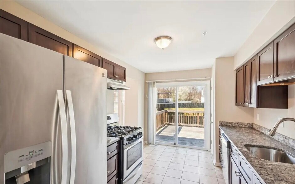 Building Photo - 12828 Dunkirk Dr