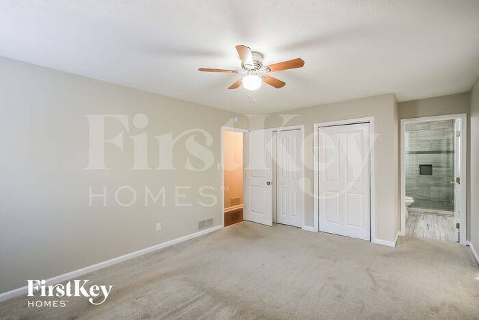 Building Photo - 61 Vanya Ln SE