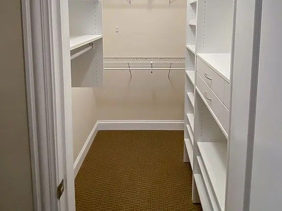 Building Photo - 3229 N Kenmore Ave