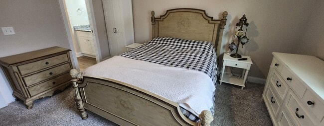 Building Photo - 1463 Southwest Blvd