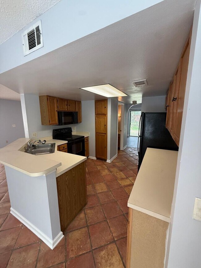 Building Photo - 1030 Knoll Wood Ct