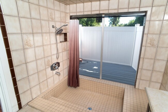 Building Photo - 18624 Kenya St