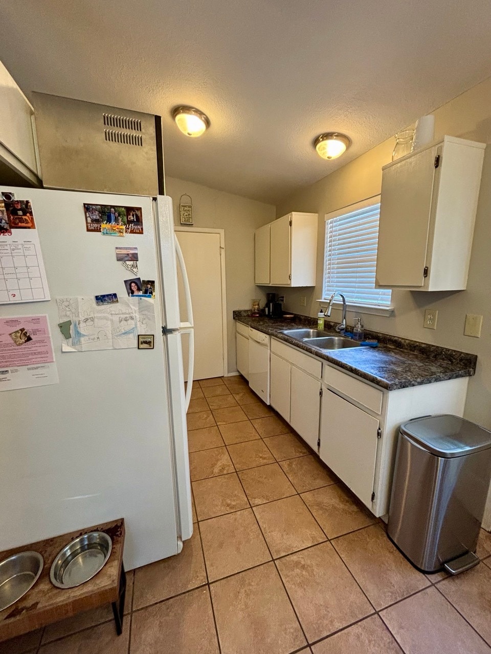Kitchen - 9601 Nightjar Dr