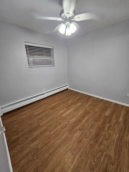 Building Photo - 4613 N Beacon St