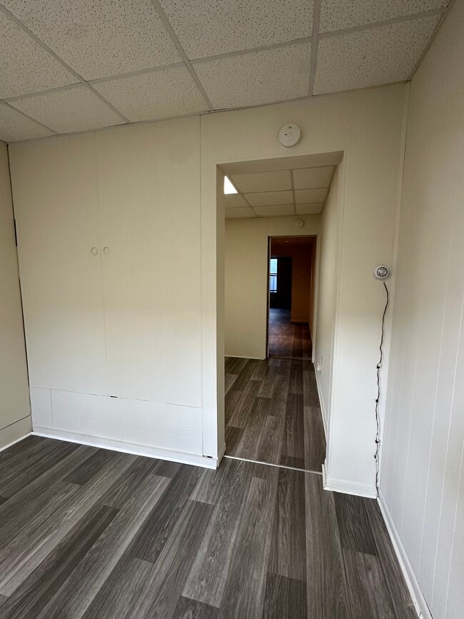 Building Photo - 818 22nd St