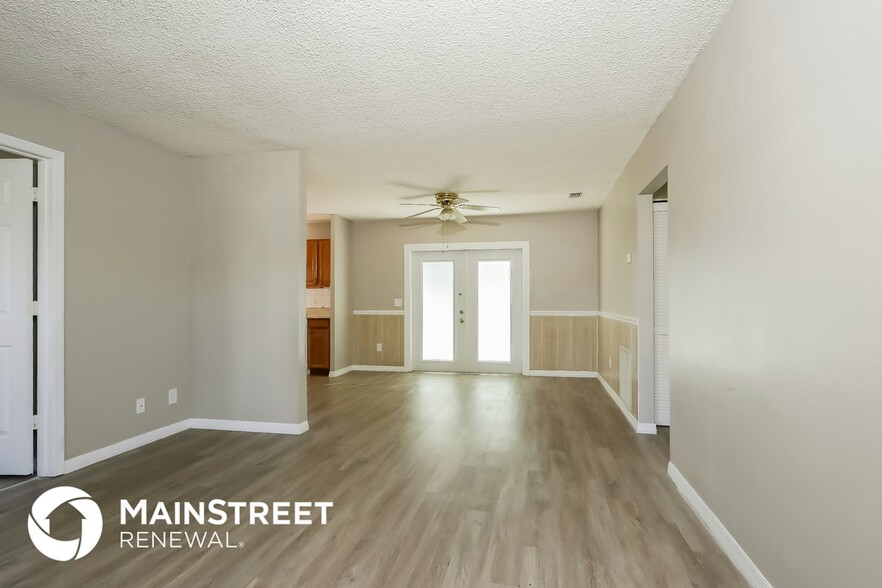 Building Photo - 3182 SE East Blackwell Dr