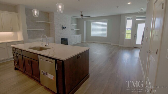 Building Photo - Beautiful 3BD Home in Orchards with Modern, Thoughtful Finishes & a Fenced Yard!