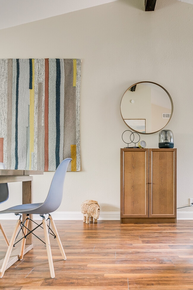 Building Photo - 12005 Cromwell Dr