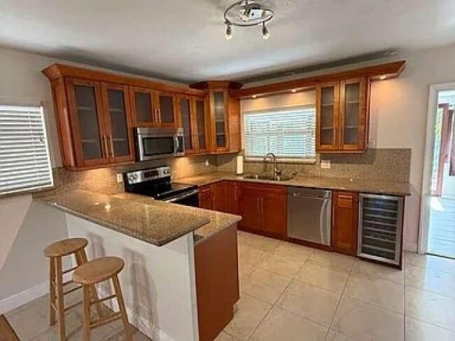 Building Photo - 4301 SW 60th Pl