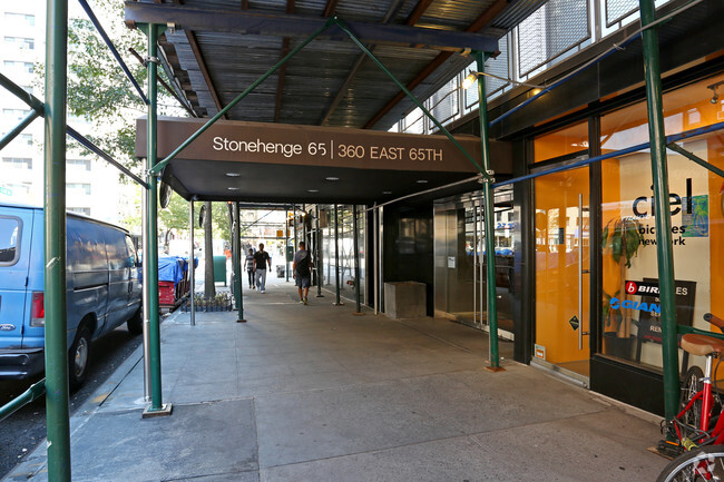 Building Photo - Stonehenge 65