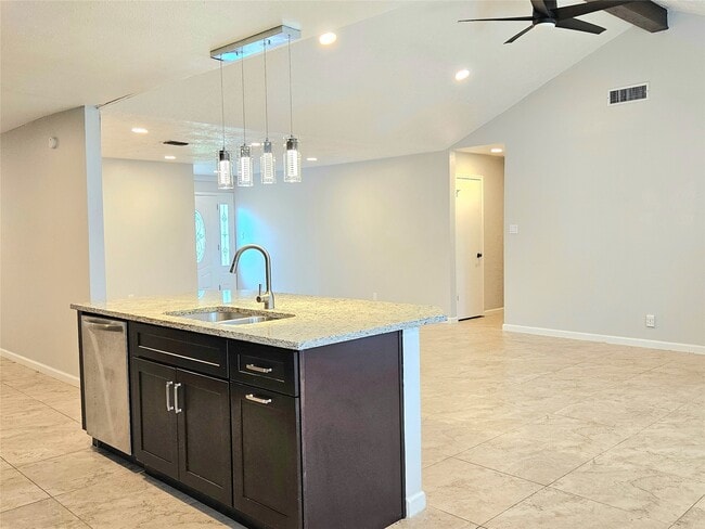 Building Photo - 327 Gentilly Dr