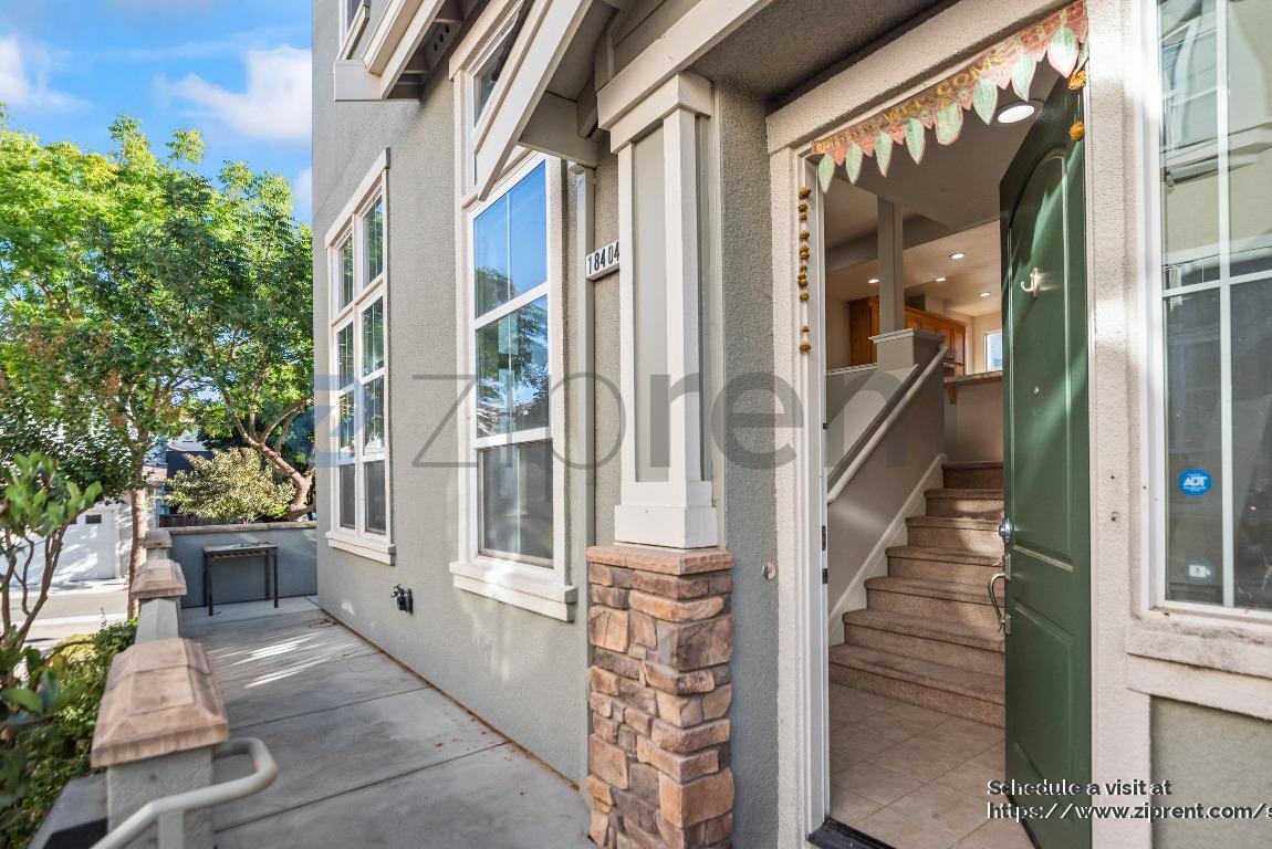 Building Photo - 18404 Emerald Ln