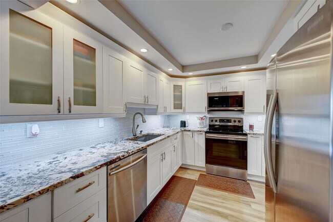 Building Photo - 531 N Ocean Blvd