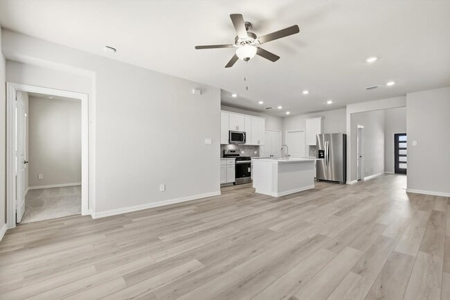 Building Photo - 5611 Chasewood Dr