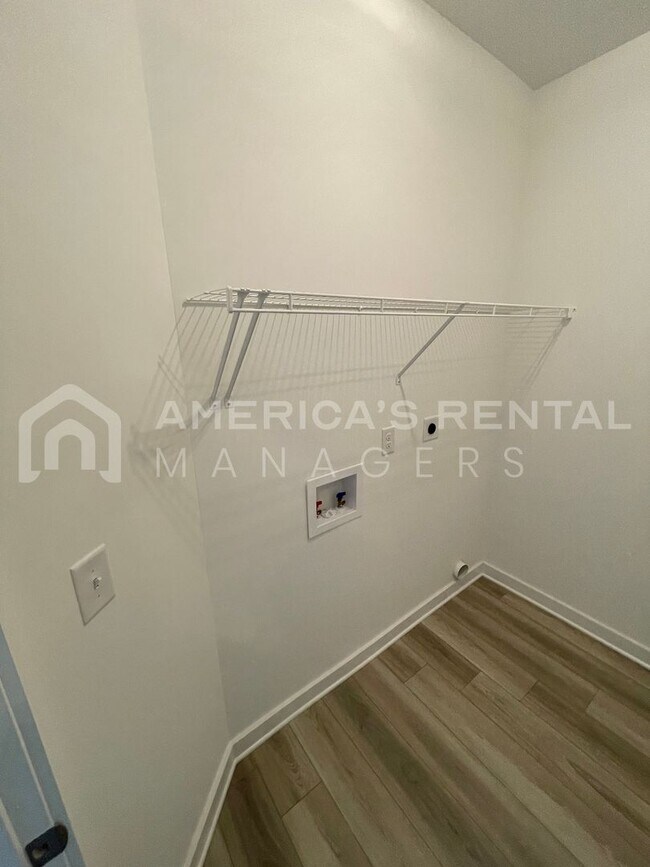 Building Photo - DEPOSIT PENDING!!! Home for Rent in Eastab...