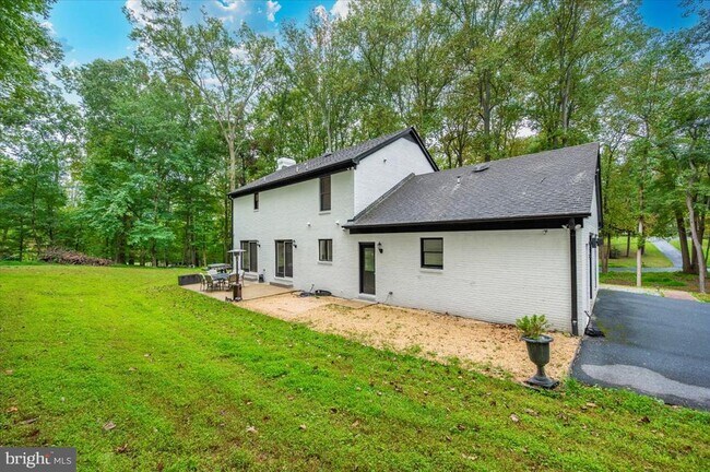 Building Photo - 8225 Hawkins Creamery Rd