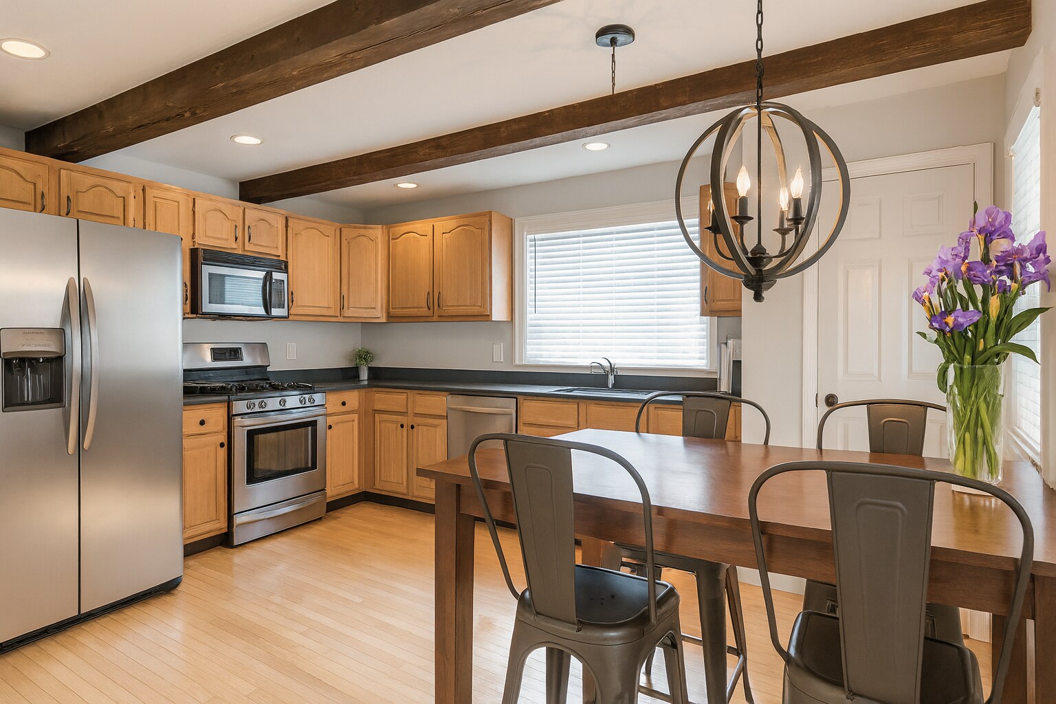 Eat In Kitchen - 25 Essex St