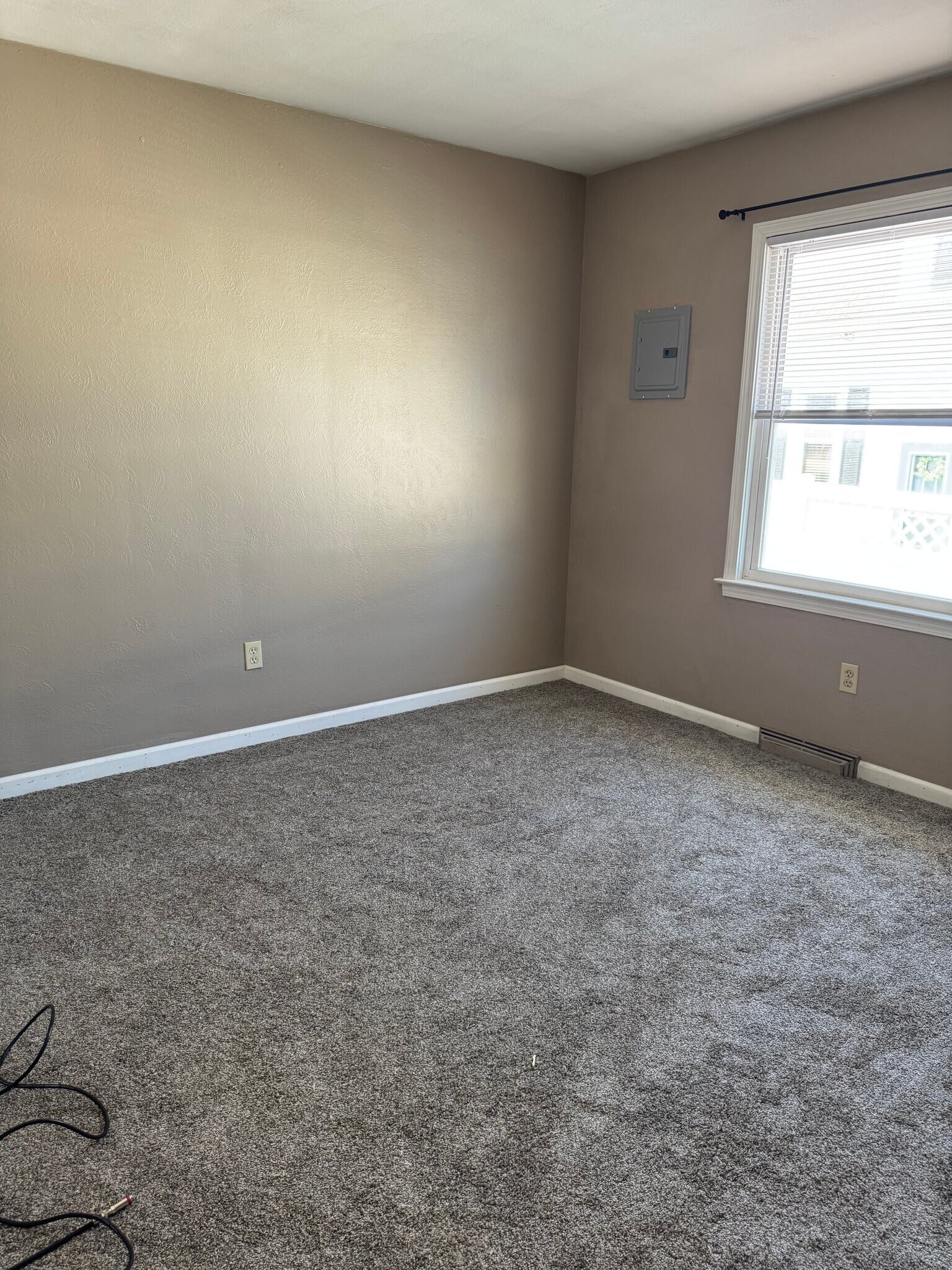 Building Photo - 115 Adams St