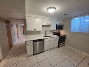 Building Photo - Stylishly Updated and Super Spacious 1-Bed...