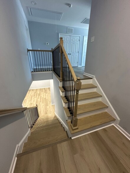 Building Photo - 517 Cardamon Ct