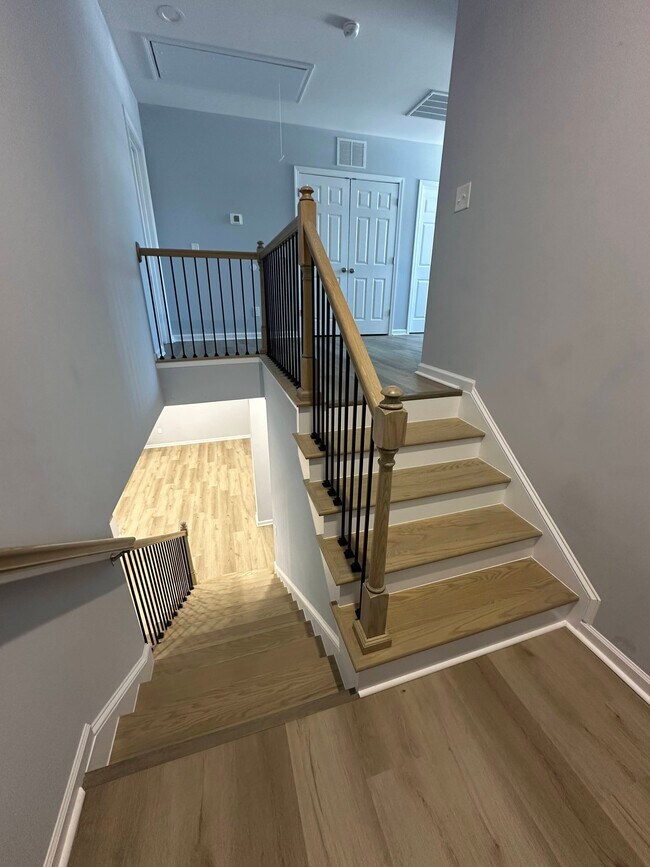 Building Photo - 517 Cardamon Ct