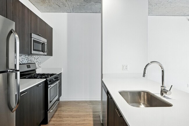 Building Photo - 1303 S Wabash Ave