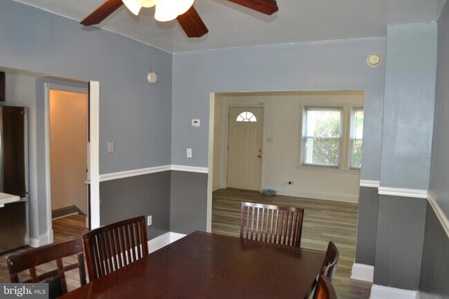 Building Photo - 5153 Frederick Ave